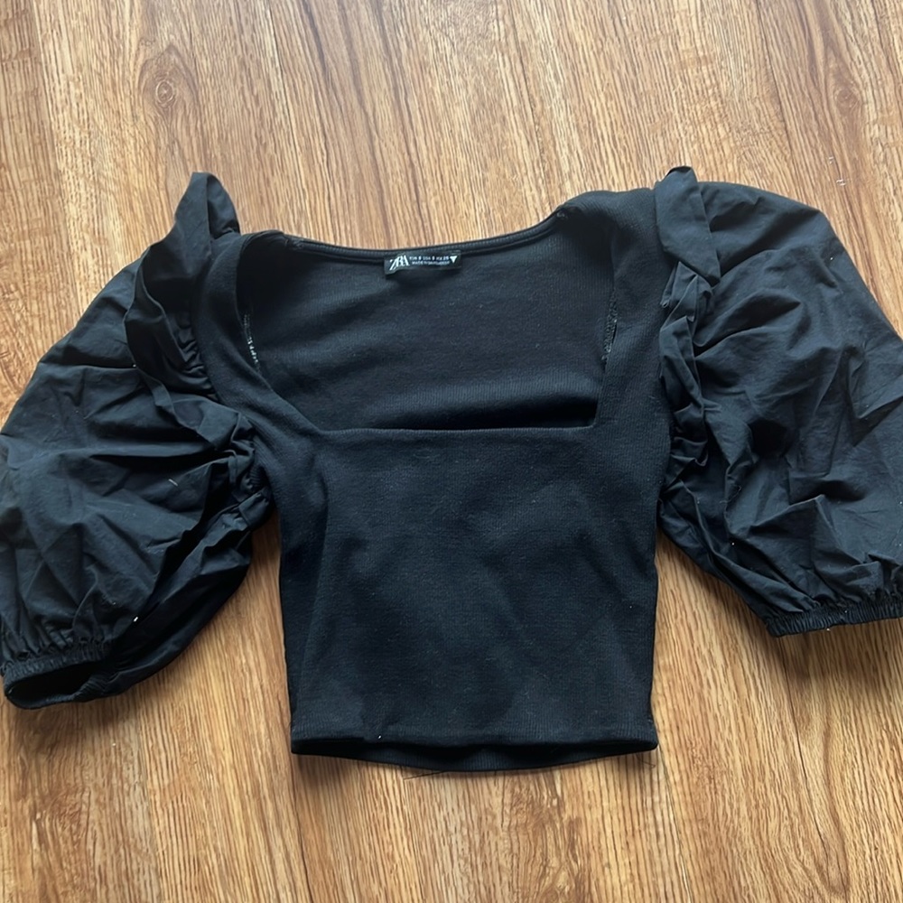 Zara Cropped puff sleeve top